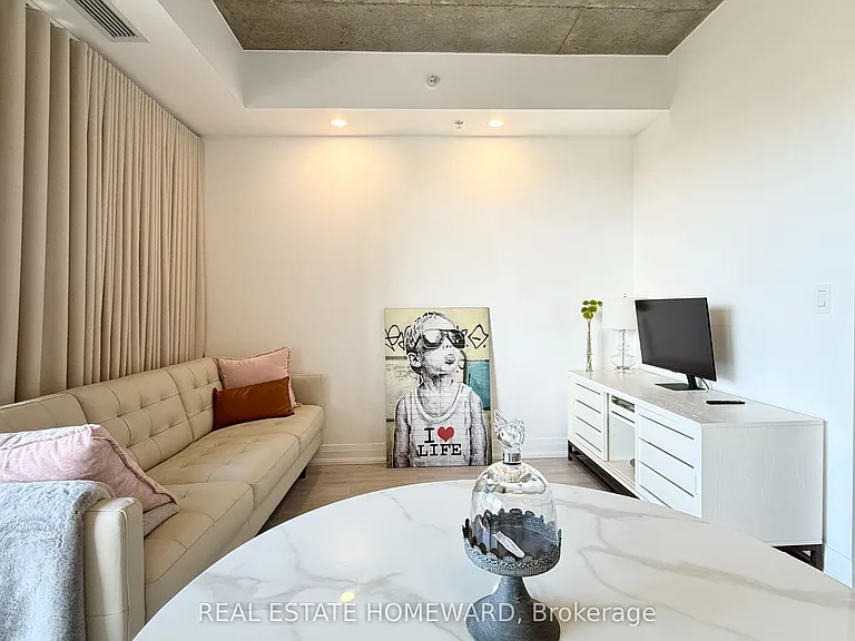 32 Camden St #706 — Photo 6