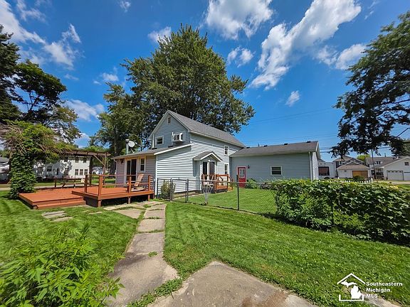 5th image of 11113 Harold Dr