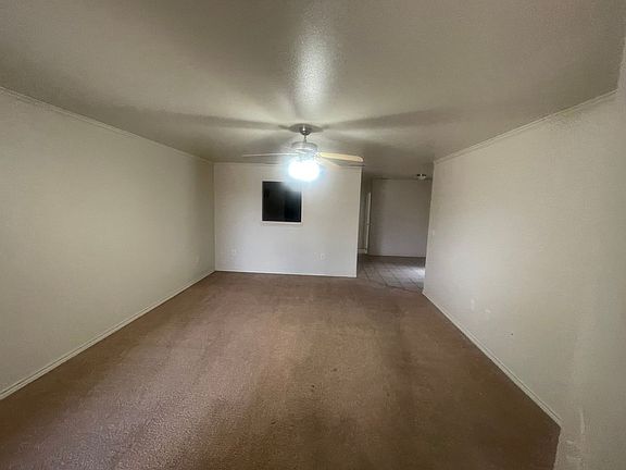 4th image of 810 N Belmont Ave APT A