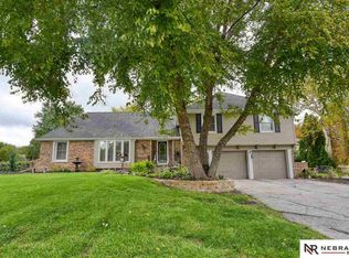 12122 Farnam St, Omaha, NE 68154