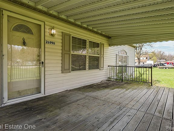 3rd image of 26996 Sumpter Rd