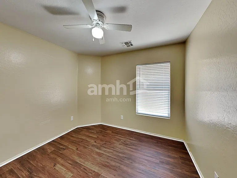 17180 W Port Royale Ln — Photo 17