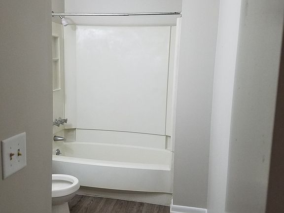 5th image of 2804 Bradford Pl NW Unit 1