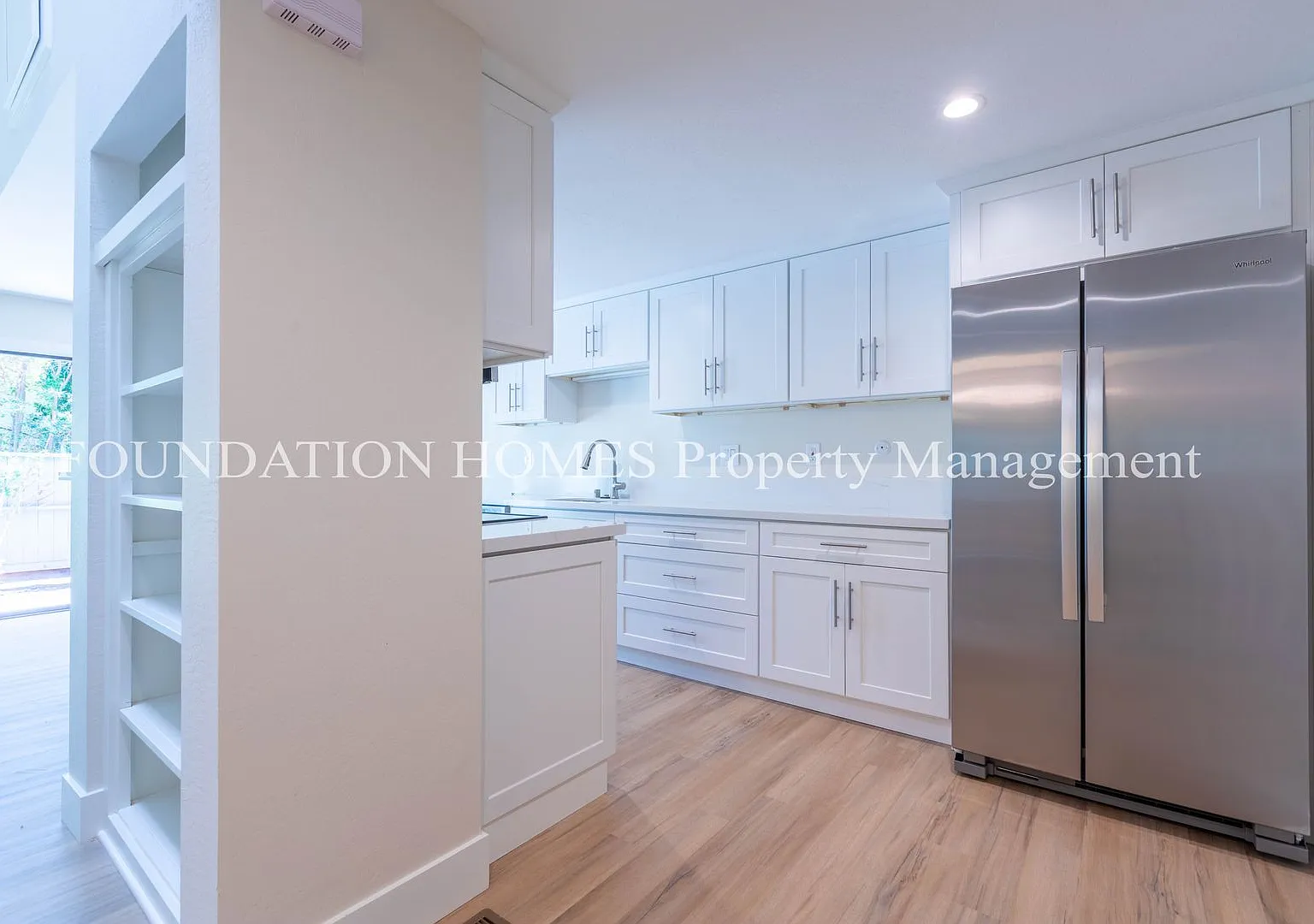2bed/1.5 bath completely remodeled slice of Heaven in San Rafael! — Photo 2