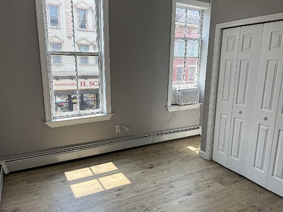 3rd image of 753 Bergen Ave #2