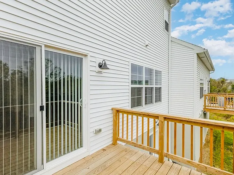 7884 Briarwood Dr — Photo 27