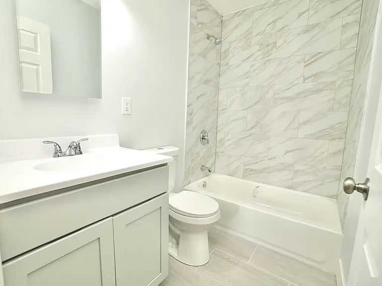 1012 Sanford Ave #2 — Photo 2