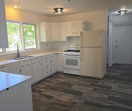 3rd image of 225 High Ave #2