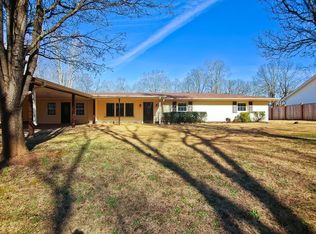 405 Almond St, Florence, AL 35633