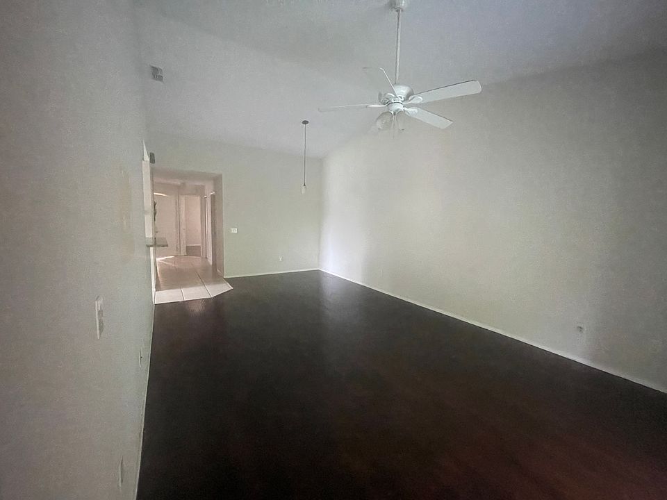 2nd image of 7839 Sugar View Ct
