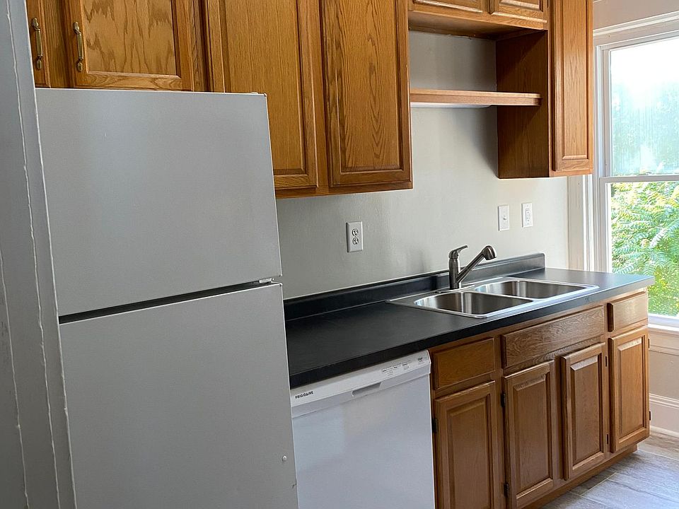 1st image of 2522 Ida Ave #2