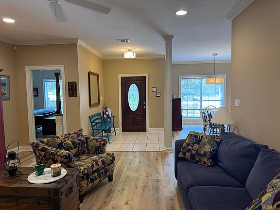 3rd image of 77 Saint Andrews