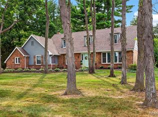 4 Chantilly Ct, Lake Saint Louis, MO 63367