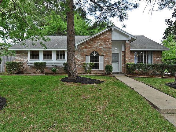 3rd image of 2423 Tinechester Dr