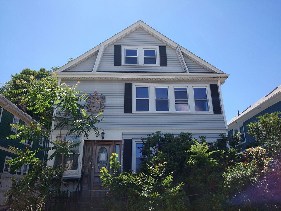 2nd image of 66-68 W Walnut Park