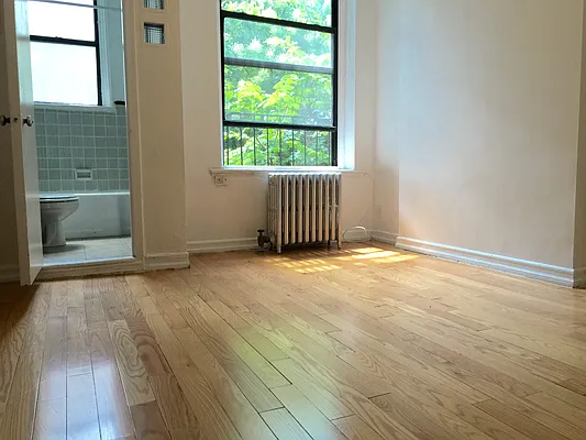 Rented by GPA Realty | media 27