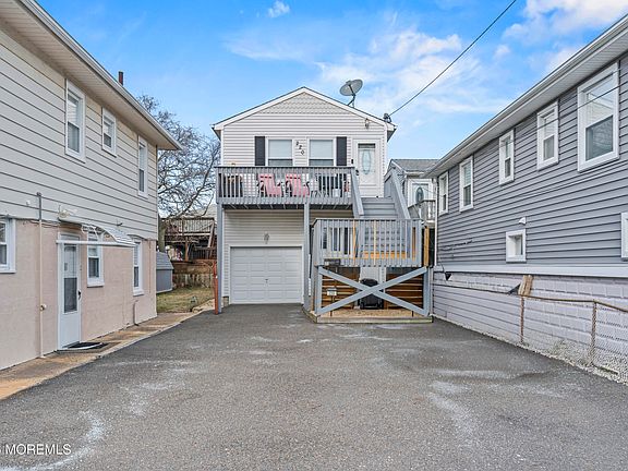 2nd image of 220 Lincoln Avenue