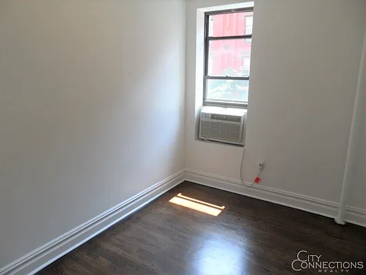 Rented by City Connections Realty | media 6