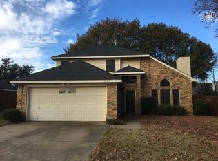 1647 Greenway Ct, Midlothian, TX 76065