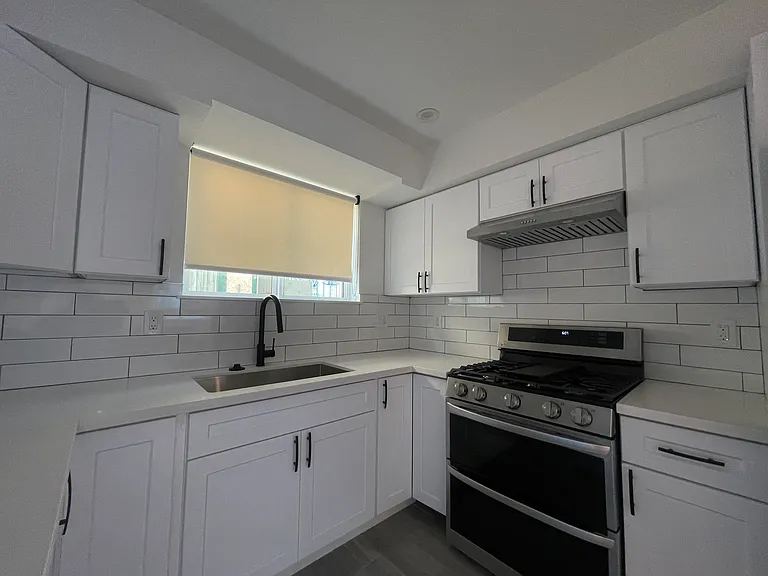 1270 Rolland Curtis Pl — Photo 20