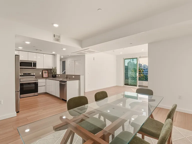 The Sophia - 1759 N Gower St — Photo 17