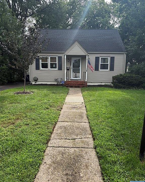 1st image of 409 Sheffield Rd