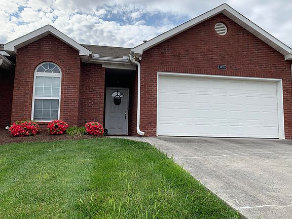 2nd image of 1135 Webster Groves Ln