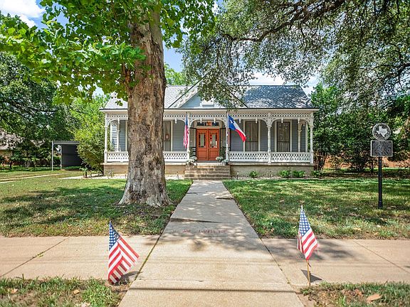 4th image of 1216 Live Oak St