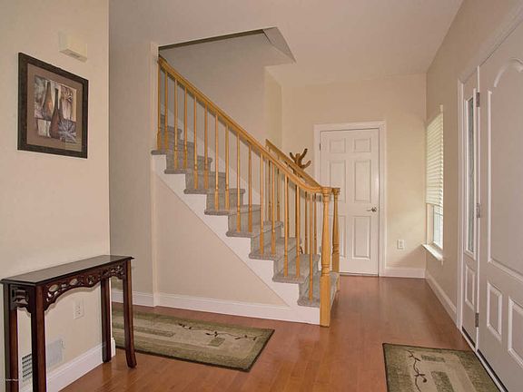 4th image of 1220 Wilkinson Dr