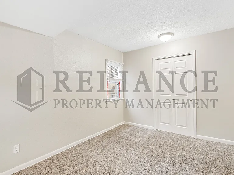 726 S Bonn St — Photo 14