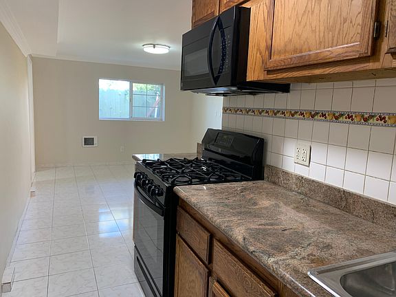 2nd image of 959 Higate Dr