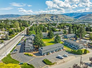 450 6th St NE #27, East Wenatchee, WA 98802
