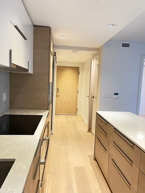 1770 Davie Street Vancouver — Photo 4