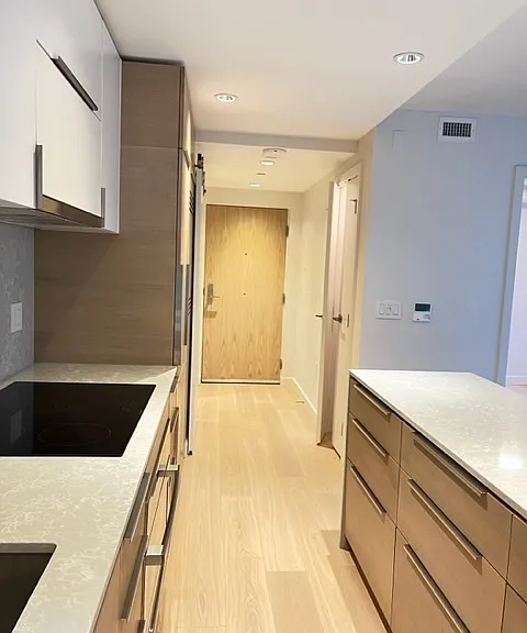 1770 Davie St #202 — Photo 8
