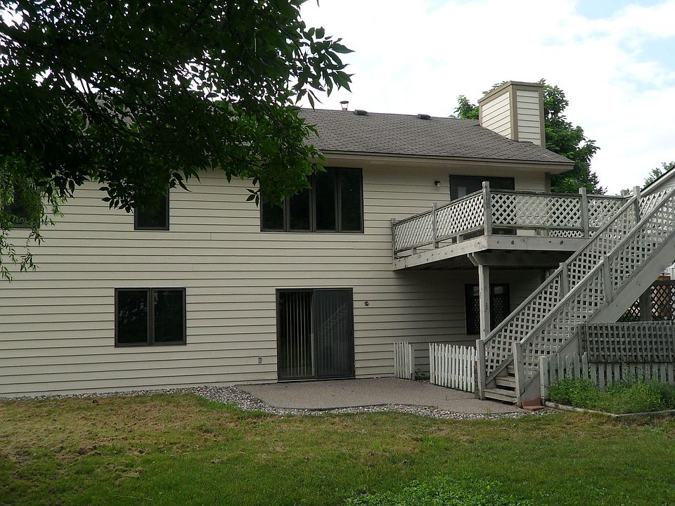 2nd image of 1455 Meadow Ct