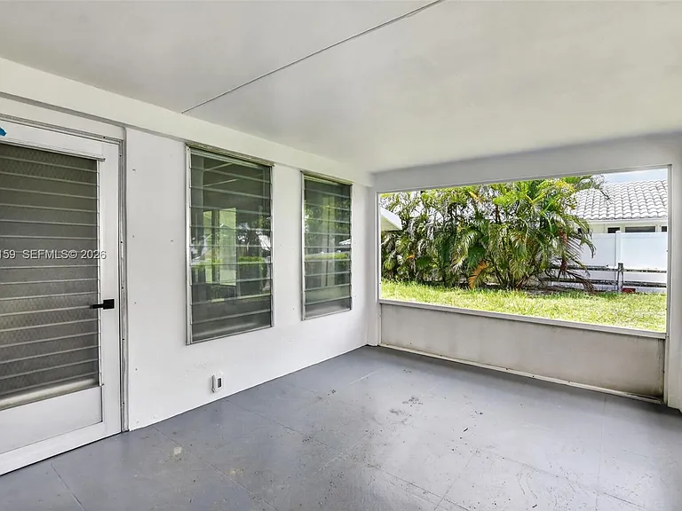 1320 SE 10th St — Photo 38
