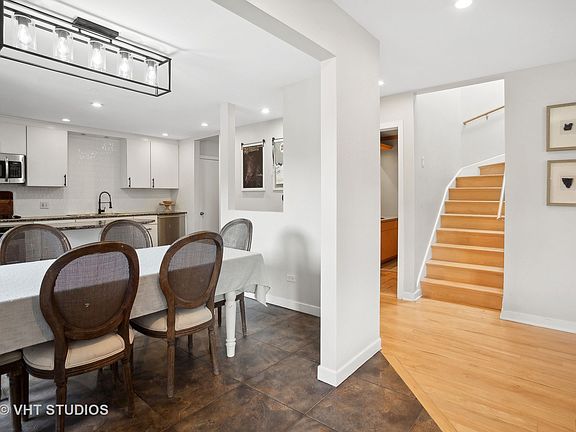 5th image of 3206 Crestwood Ln