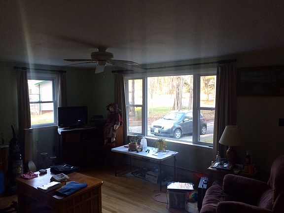 5th image of 95 Woodridge Dr.