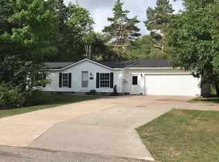 17598 S Daisys Way, Kinross, MI 49752