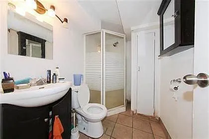 2 bed, 1.0 bath, 850 sqft, $1,085 — Photo 3