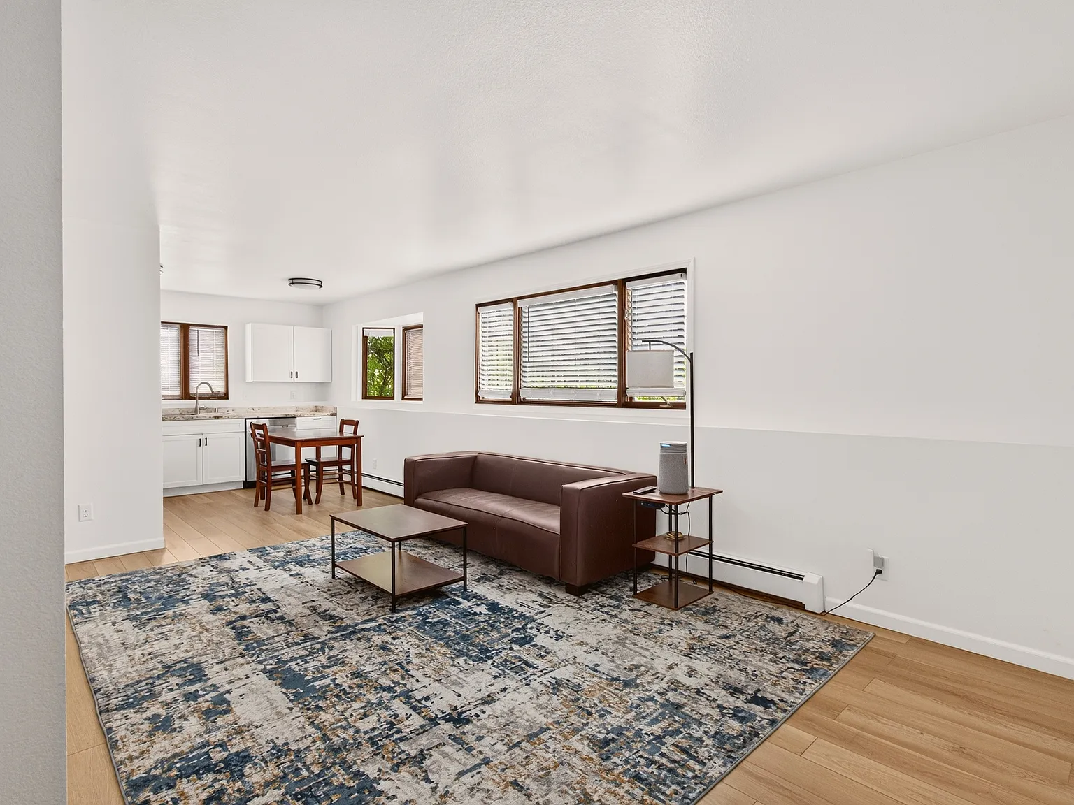 2 bed, 1000 sqft, $1,950 — Photo 3