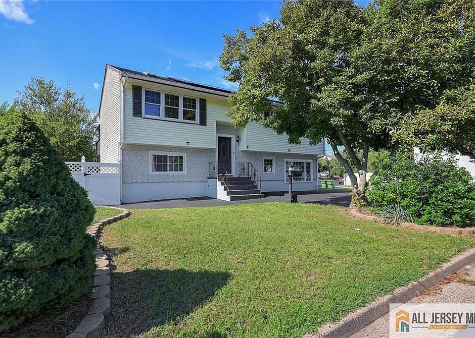 1st image of 47 Gaskill Ave
