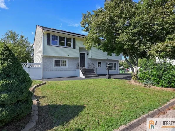 47 Gaskill Ave, Edison, NJ 08817