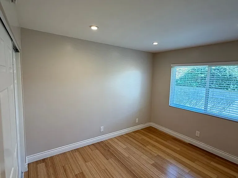 927 Redlen Ave — Photo 43