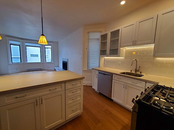 2nd image of 322 Presidio Ave APT 4
