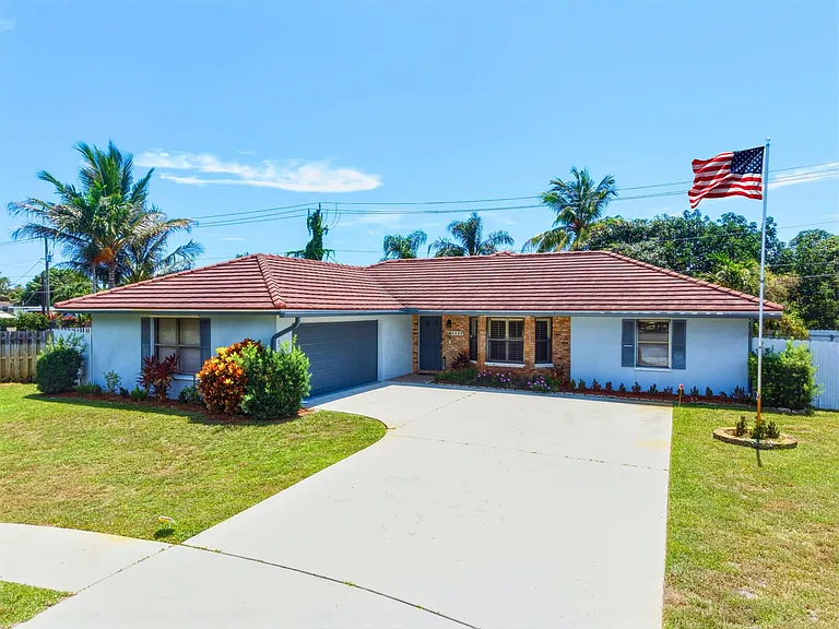 1127 Sea Pines Way — Photo 18