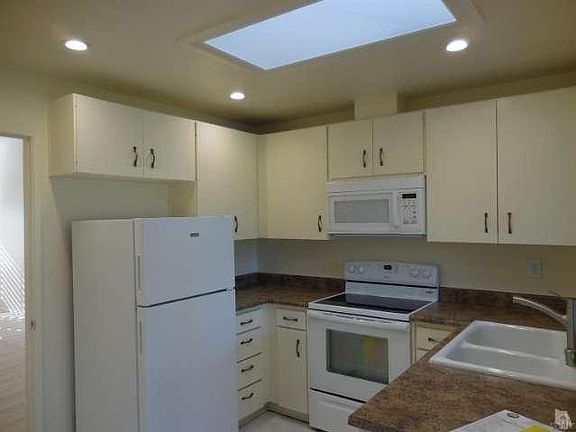 4th image of 3110 Village 3