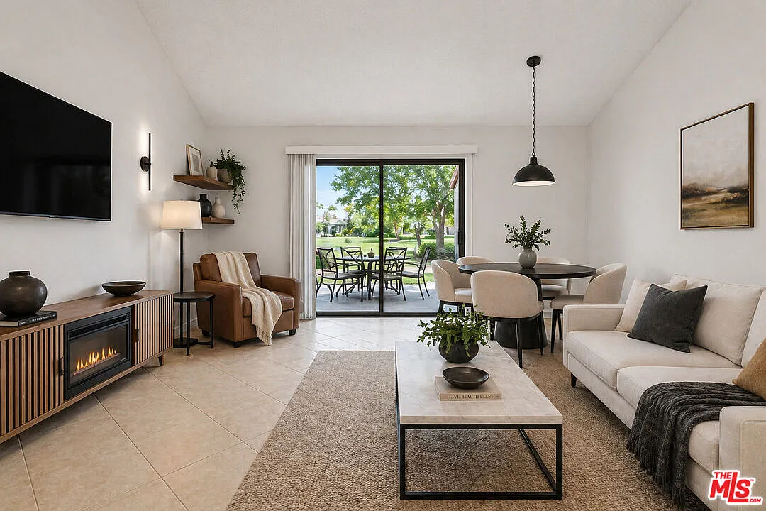 2 bed, 2.5 bath, 938 sqft, $2,500 — Photo 1