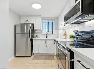 6720 Glen Erin Dr #514, Mississauga, ON L5N3K8