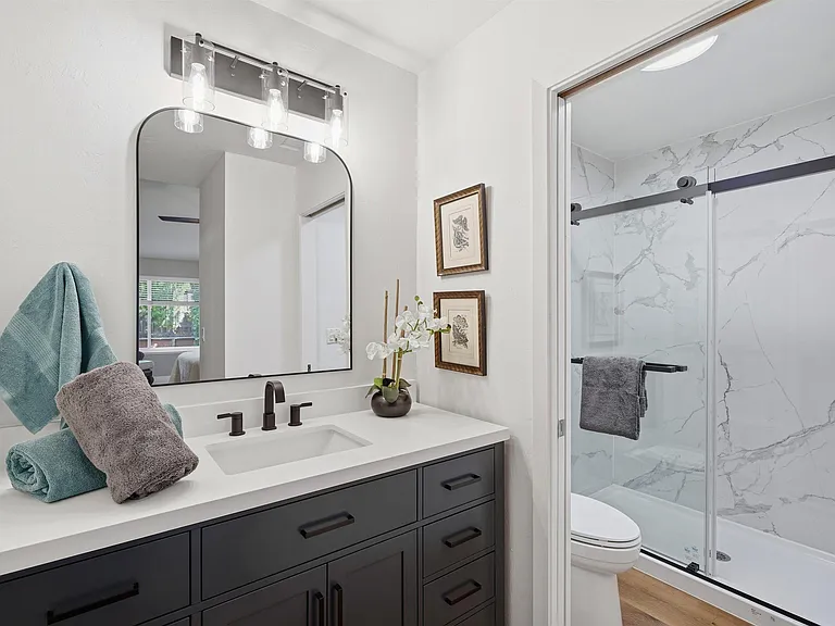 4350 Columbine Dr — Photo 15